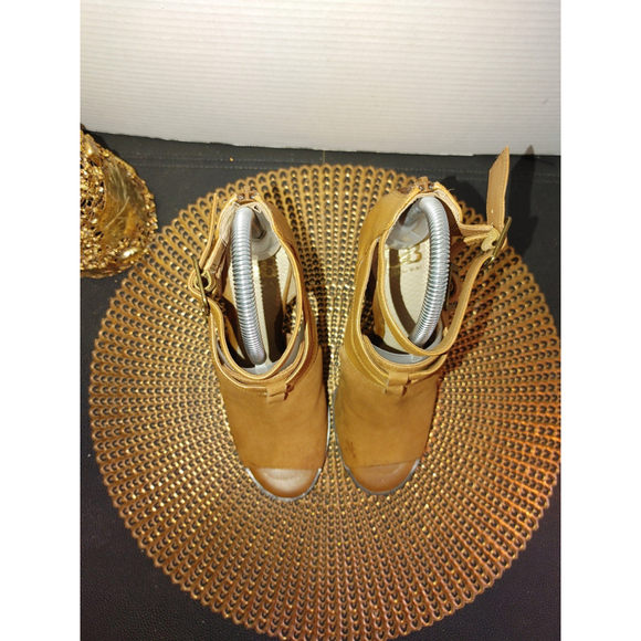 Gianni Bini Leather Peep Toes Size 7M - Picture 4 of 6